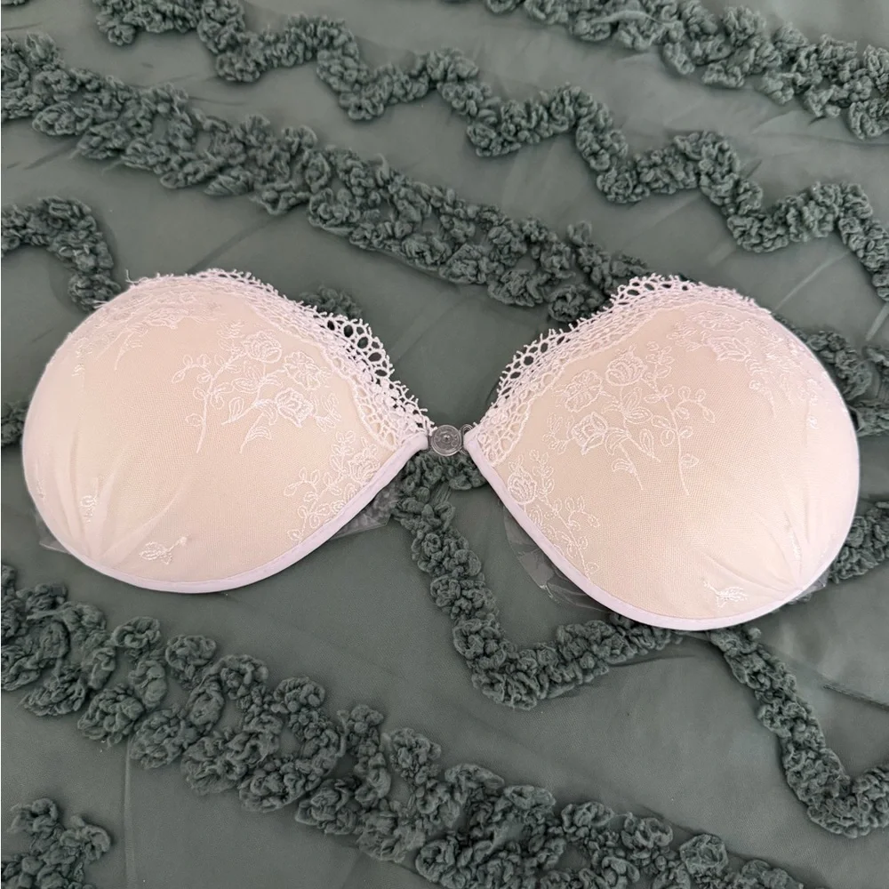 NEW - Sticky Backless Strapless Bra - Picture 1 of 2
